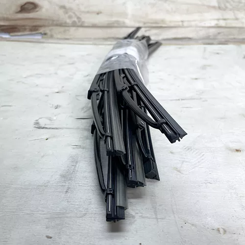 XCMG 802103571 C3-6-065 Wiper Blade For XE150D 370